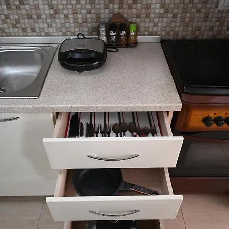 Azu بورغراديك