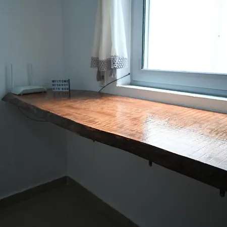 Lakeside Serenity - Desaret Apartment *
